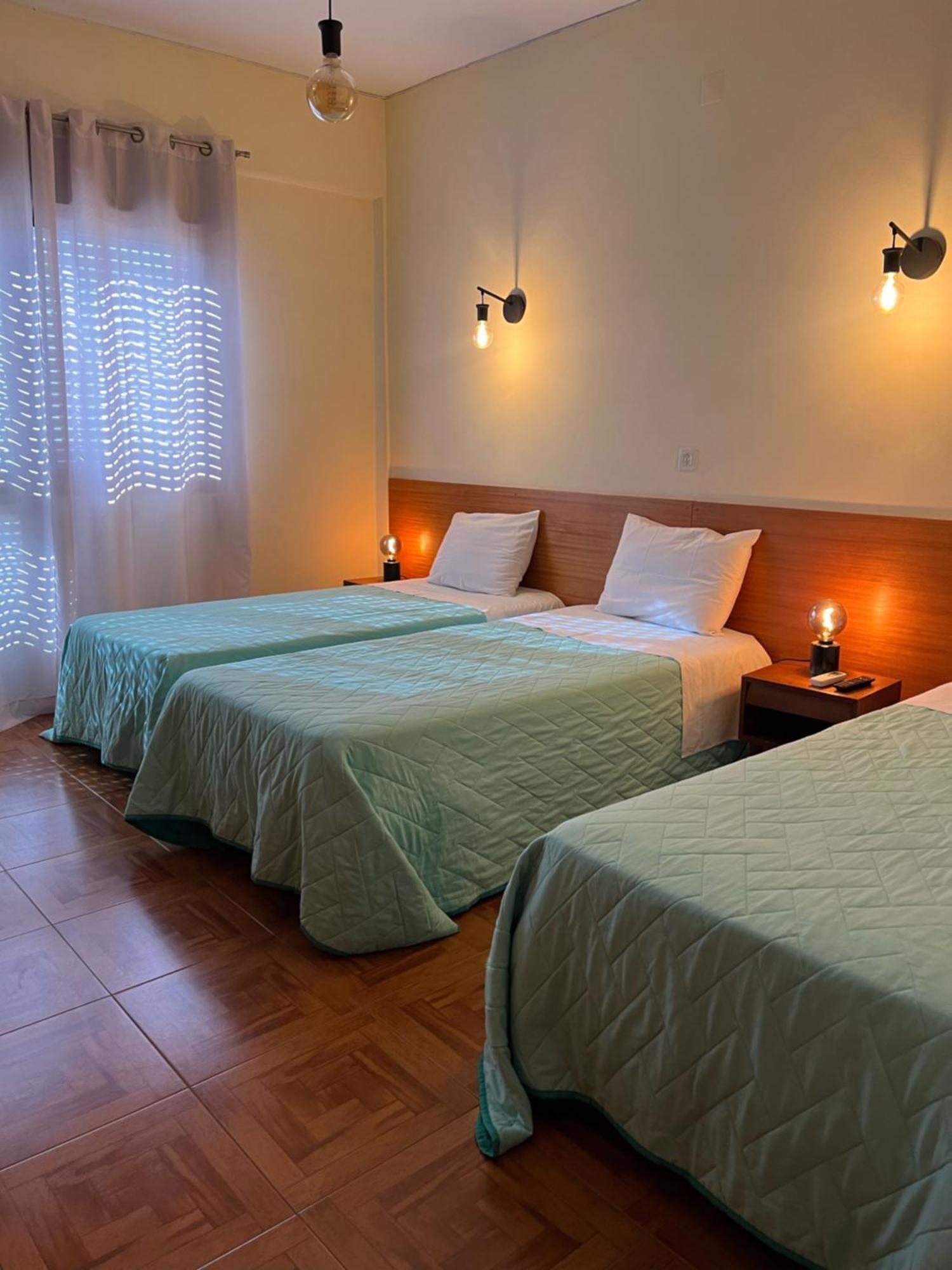 Romeu Bed and Breakfast Quarteira Eksteriør billede