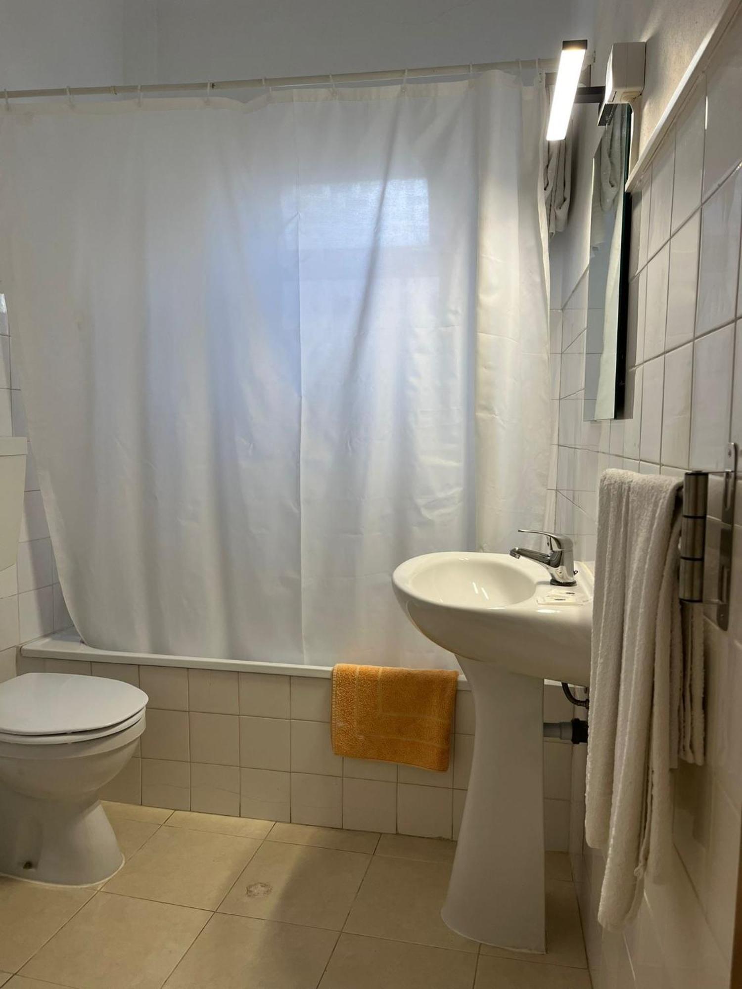 Romeu Bed and Breakfast Quarteira Eksteriør billede